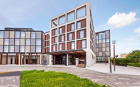 هامبتون من هيلتون دبي السيف